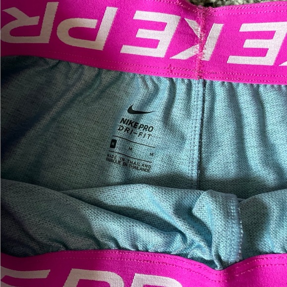 Nike Dri Fit Shorts - Picture 2 of 2